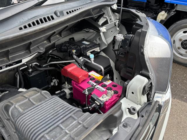 スペーシアカスタム ハイブリッドＸＳターボ　４ＷＤ　全方位モニター用カメラＰＫＧ　純正ＯＰナビ　フルセグＴＶ　全方位モニター　両側Ｐスライドドア　Ｆシートヒーター　ドラレコ　ＥＧスターター　ＬＥＤライト　フォグ　クルコン　ＨＵＤ　リヤＰセンサー（11枚目）