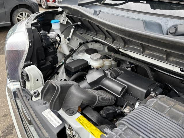 スペーシアカスタム ハイブリッドＸＳターボ　４ＷＤ　全方位モニター用カメラＰＫＧ　純正ＯＰナビ　フルセグＴＶ　全方位モニター　両側Ｐスライドドア　Ｆシートヒーター　ドラレコ　ＥＧスターター　ＬＥＤライト　フォグ　クルコン　ＨＵＤ　リヤＰセンサー（12枚目）