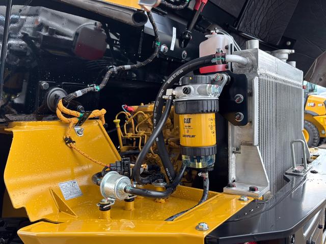 日本 　ＣＡＴホイールローダー９０１　除雪仕様　スノーバケット０．５立米　稼働３ｈ　未作業車　スノータイヤ　ヒーター　サスペンションシート　ラジオ　ＬＥＤ前照灯　ＬＥＤ作業灯　ディスコネクトスイッチ（34枚目）