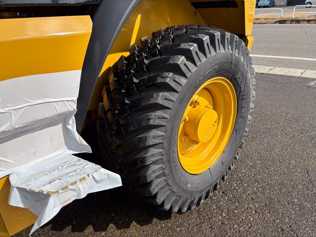 日本 　ＣＡＴホイールローダー９０１　除雪仕様　スノーバケット０．５立米　稼働３ｈ　未作業車　スノータイヤ　ヒーター　サスペンションシート　ラジオ　ＬＥＤ前照灯　ＬＥＤ作業灯　ディスコネクトスイッチ（41枚目）