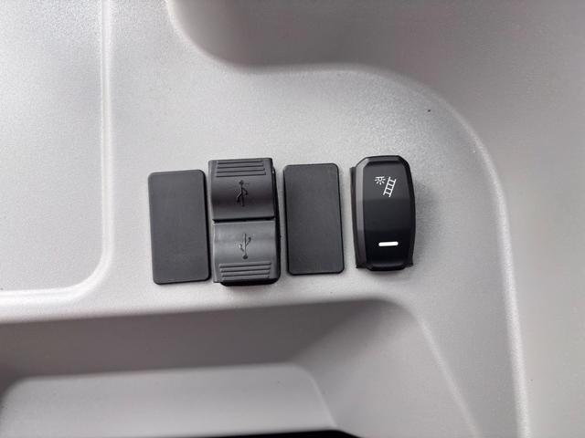 日本 　ＣＡＴホイールローダー９０１　除雪仕様　スノーバケット０．５立米　稼働３ｈ　未作業車　スノータイヤ　ヒーター　サスペンションシート　ラジオ　ＬＥＤ前照灯　ＬＥＤ作業灯　ディスコネクトスイッチ（52枚目）