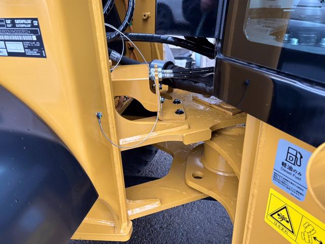 日本 　ＣＡＴホイールローダー９０２　除雪仕様　スノーバケット０．６立米　稼働３ｈ　未作業車　スノータイヤ　ヒーター　サスペンションシート　ラジオ　ＬＥＤ前照灯　ＬＥＤ作業灯　ディスコネクトスイッチ（28枚目）