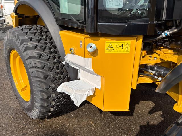 日本 　ＣＡＴホイールローダー９０２　除雪仕様　スノーバケット０．６立米　稼働３ｈ　未作業車　スノータイヤ　ヒーター　サスペンションシート　ラジオ　ＬＥＤ前照灯　ＬＥＤ作業灯　ディスコネクトスイッチ（29枚目）