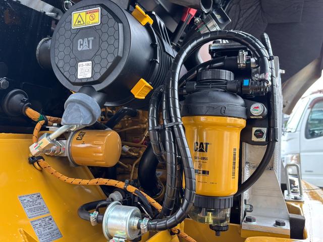 日本 　ＣＡＴホイールローダー９０２　除雪仕様　スノーバケット０．６立米　稼働３ｈ　未作業車　スノータイヤ　ヒーター　サスペンションシート　ラジオ　ＬＥＤ前照灯　ＬＥＤ作業灯　ディスコネクトスイッチ（33枚目）