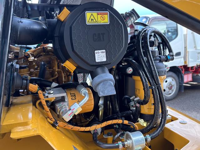 日本 　ＣＡＴホイールローダー９０２　除雪仕様　スノーバケット０．６立米　稼働３ｈ　未作業車　スノータイヤ　ヒーター　サスペンションシート　ラジオ　ＬＥＤ前照灯　ＬＥＤ作業灯　ディスコネクトスイッチ（34枚目）