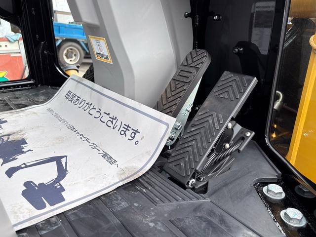 日本 　ＣＡＴホイールローダー９０２　除雪仕様　スノーバケット０．６立米　稼働３ｈ　未作業車　スノータイヤ　ヒーター　サスペンションシート　ラジオ　ＬＥＤ前照灯　ＬＥＤ作業灯　ディスコネクトスイッチ（58枚目）