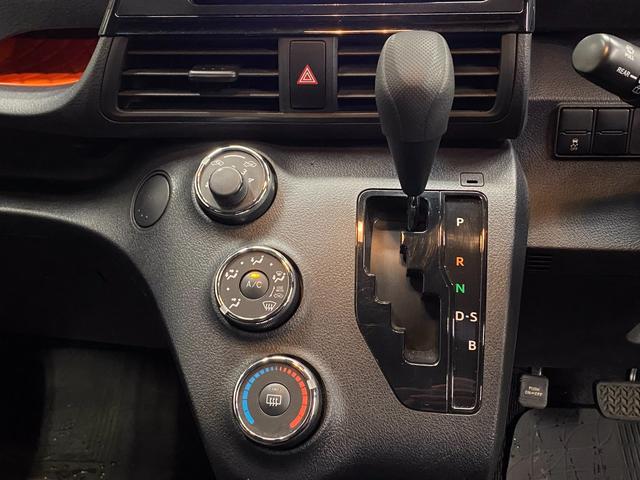 シエンタ X 4WD 4WD ディーラーオプションSDナビ フルセグTV Bモニター ETC ドラレコ 左パワースライドドア プリクラッシュセーフティ ハイビームアシスト 車線逸脱警報 電格ミラー ステアリングスイッチ(7枚目)