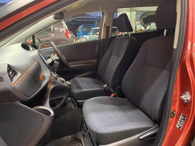 シエンタ X 4WD 4WD ディーラーオプションSDナビ フルセグTV Bモニター ETC ドラレコ 左パワースライドドア プリクラッシュセーフティ ハイビームアシスト 車線逸脱警報 電格ミラー ステアリングスイッチ(8枚目)