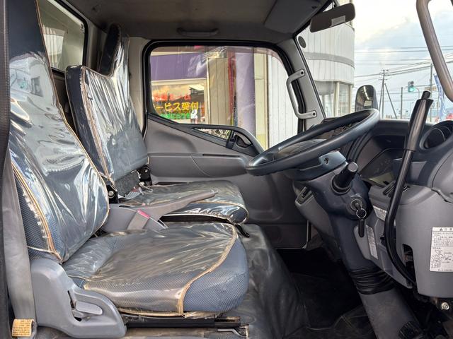 キャンター 　４ＷＤ　ＩＣターボ　１５０馬力　最大積載３ｔ　強化ダンプ　デュオニック６速セミオートマ　ラジオ　キーレス　左電格ミラー　荷台内寸長３０５　幅１５９　高３７（9枚目）