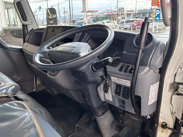 キャンター 　４ＷＤ　ＩＣターボ　１５０馬力　最大積載３ｔ　強化ダンプ　デュオニック６速セミオートマ　ラジオ　キーレス　左電格ミラー　荷台内寸長３０５　幅１５９　高３７（10枚目）