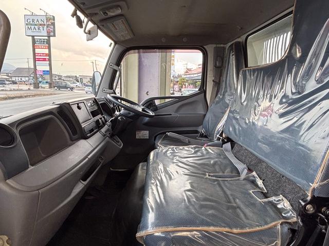 キャンター 　４ＷＤ　ＩＣターボ　１５０馬力　最大積載３ｔ　強化ダンプ　デュオニック６速セミオートマ　ラジオ　キーレス　左電格ミラー　荷台内寸長３０５　幅１５９　高３７（13枚目）