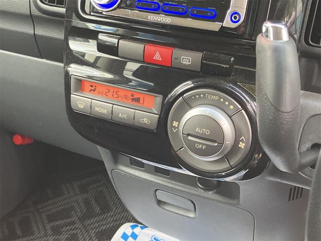 タント カスタムＲＳ　４ＷＤ　電動スライドドア　ＨＩＤ　スマートキー　電動格納ミラー　シートヒーター　ベンチシート　ターボ　ＣＶＴ　盗難防止システム　ＡＢＳ　ＣＤ　ＭＤ　ミュージックプレイヤー接続可　アルミホイール（5枚目）
