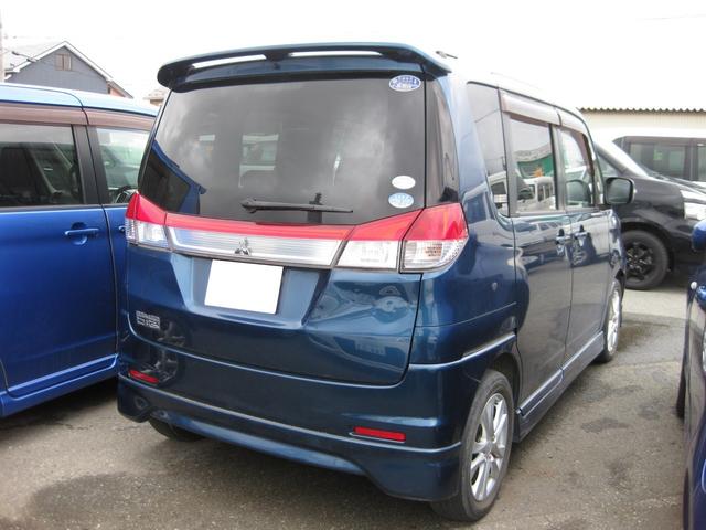 デリカＤ：２ Ｓ　４ＷＤ　エアコン　パワステ　アルミホイール　ＨＩＤ　衝突安全ボディ　盗難防止システム　運転席・助手席・サイドエアバッグ　ＡＢＢ（2枚目）