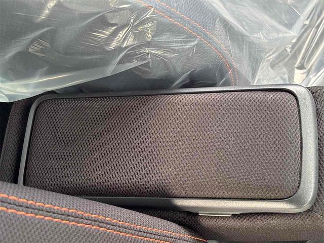 タフト Ｇ　４ＷＤ【修復歴無　禁煙車】ナビ　ＴＶ　全周囲カメラ　ＯＰルーフキャリア　ＬＥＤヘッドライト　サンルーフ　クリアランスソナー　衝突被害軽減システム　ヘッドライトウォッシャー　アイドリングストップ（32枚目）