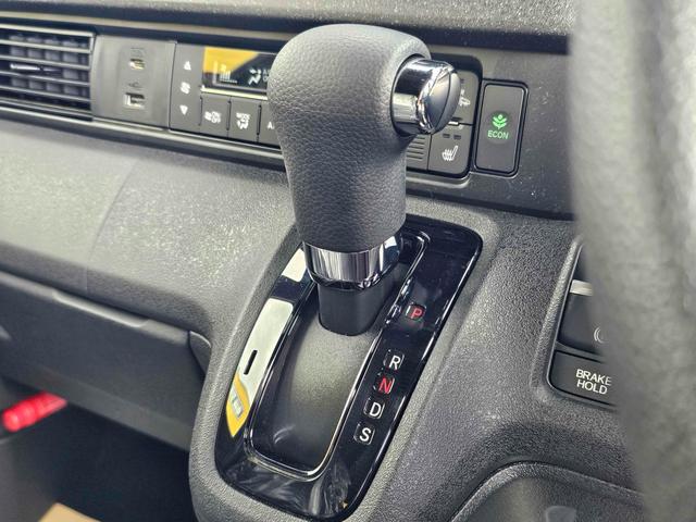 N-BOXカスタム ベースグレード 4WD 【届出済未使用車 ホンダセンシング】 純正ナビ フルセグTV バックカメラ 両側電動スライドドア オートクルーズコントロール レーンアシスト 衝突被害軽減システム LEDヘッドランプ(26枚目)