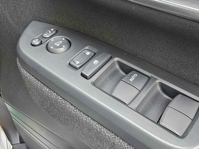 N-BOXカスタム ベースグレード 4WD 【届出済未使用車 ホンダセンシング】 純正ナビ フルセグTV バックカメラ 両側電動スライドドア オートクルーズコントロール レーンアシスト 衝突被害軽減システム LEDヘッドランプ(28枚目)