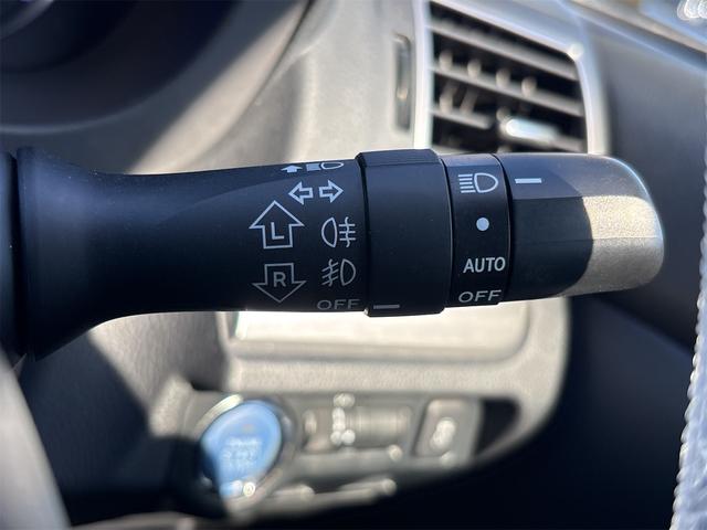 ＸＶハイブリッド ２．０ｉ　アイサイトプラウド　エディション　４ＷＤ　ハイブリット【修復歴無　禁煙車】追従型クルコン　ナビ　フルセグＴＶ　バックカメラ　ドラレコ　ＥＴＣ　衝突被害軽減システム　ディスチャージヘッドライト　オートライト　ルーフレール　スマートキー（31枚目）