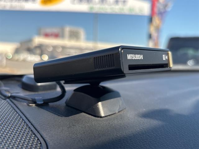 ＸＶハイブリッド ２．０ｉ　アイサイトプラウド　エディション　４ＷＤ　ハイブリット【修復歴無　禁煙車】追従型クルコン　ナビ　フルセグＴＶ　バックカメラ　ドラレコ　ＥＴＣ　衝突被害軽減システム　ディスチャージヘッドライト　オートライト　ルーフレール　スマートキー（32枚目）