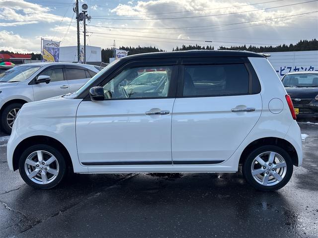 N-ONE プレミアム・Lパッケージ 4WD【修復歴無 禁煙車 純正ツートンカラー】ナビ TV バックカメラ ETC オートライト HIDライト スマートキー アイドリングストップ 電動格納ミラー ESC CD USB チップアップシート(8枚目)