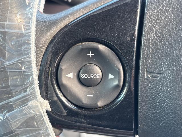 N-ONE プレミアム・Lパッケージ 4WD【修復歴無 禁煙車 純正ツートンカラー】ナビ TV バックカメラ ETC オートライト HIDライト スマートキー アイドリングストップ 電動格納ミラー ESC CD USB チップアップシート(32枚目)