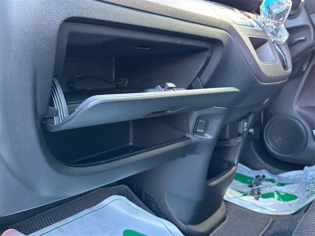 N-ONE プレミアム・Lパッケージ 4WD【修復歴無 禁煙車 純正ツートンカラー】ナビ TV バックカメラ ETC オートライト HIDライト スマートキー アイドリングストップ 電動格納ミラー ESC CD USB チップアップシート(43枚目)