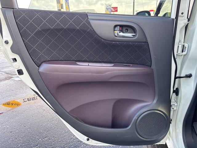 N-ONE プレミアム・Lパッケージ 4WD【修復歴無 禁煙車 純正ツートンカラー】ナビ TV バックカメラ ETC オートライト HIDライト スマートキー アイドリングストップ 電動格納ミラー ESC CD USB チップアップシート(52枚目)