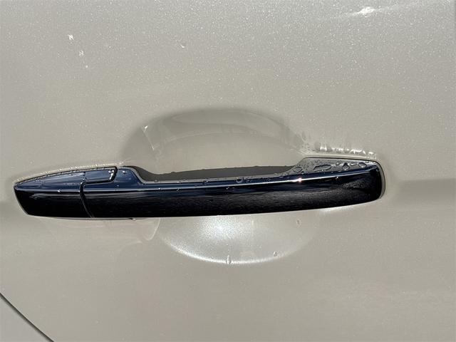 N-ONE プレミアム・Lパッケージ 4WD【修復歴無 禁煙車 純正ツートンカラー】ナビ TV バックカメラ ETC オートライト HIDライト スマートキー アイドリングストップ 電動格納ミラー ESC CD USB チップアップシート(63枚目)