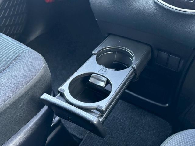 ヴォクシー X【兵庫県仕入/4WD/禁煙】 【4WD/後期型】【電動スライドドア/トヨタセーフティセンス/衝突軽減/レーンキープ】【7型ナビ/バックカメラ/BT接続/CD・DVD再生】【ドラレコ/クルコン/LEDライト/ETC】(44枚目)