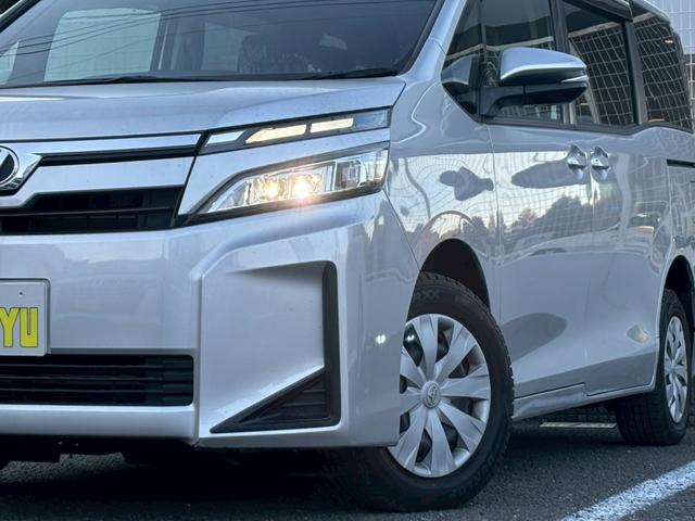 ヴォクシー X【兵庫県仕入/4WD/禁煙】 【4WD/後期型】【電動スライドドア/トヨタセーフティセンス/衝突軽減/レーンキープ】【7型ナビ/バックカメラ/BT接続/CD・DVD再生】【ドラレコ/クルコン/LEDライト/ETC】(64枚目)