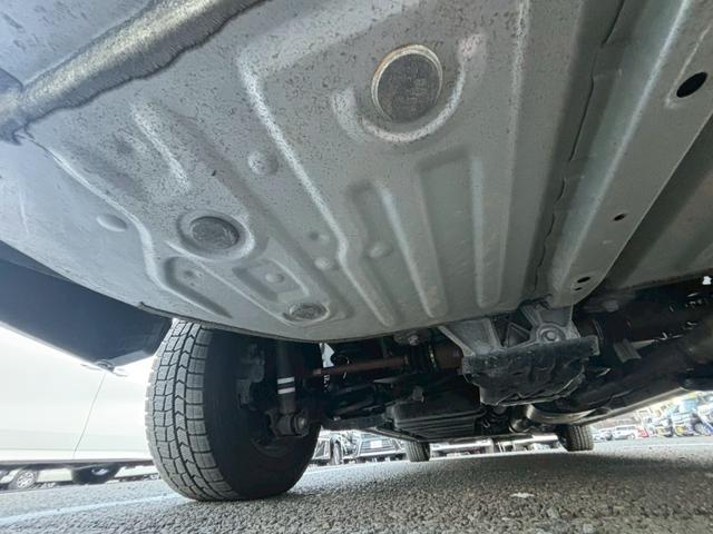ヴォクシー X【兵庫県仕入/4WD/禁煙】 【4WD/後期型】【電動スライドドア/トヨタセーフティセンス/衝突軽減/レーンキープ】【7型ナビ/バックカメラ/BT接続/CD・DVD再生】【ドラレコ/クルコン/LEDライト/ETC】(71枚目)