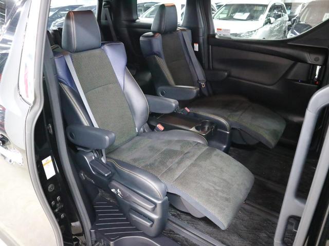 2.5Z Aエディション ゴールデンアイズ -東京都仕入-純正10型ナビ 12.1型後席モニター ドライブレコーダー クルーズコントロール CD・DVD フルセグ ETC2.0 両側電動ドア Pバックドア LEDライト&フォグ 1オーナー(13枚目)