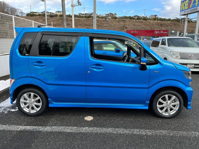ハイブリッドFZ リミテッド -奈良県仕入- 禁煙 4WD 衝突軽減 SDナビ フルセグ BT ビルトインETC MSV USB シートヒーター 車線逸脱警告 ヘッドアップディスプレイ LED ミラーヒーター アイドリングストップ(11枚目)