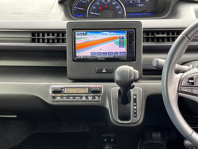 ハイブリッドFZ リミテッド -奈良県仕入- 禁煙 4WD 衝突軽減 SDナビ フルセグ BT ビルトインETC MSV USB シートヒーター 車線逸脱警告 ヘッドアップディスプレイ LED ミラーヒーター アイドリングストップ(16枚目)