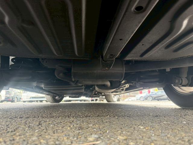 ヴォクシー ＺＳ　煌【禁煙車／冬タイヤＡＷ／トヨタセーフティセンス】　【クルーズコントロール／衝突軽減／車線逸脱警告／リヤオートエアコン】【両側電動ドア／ＬＥＤヘッドライト／オートライトハイビーム】【ＥＴＣ／バックカメラ／フルセグ／ＢＴ接続】【７型ナビ／前方ドラレコ】（5枚目）