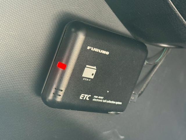 ヴォクシー ＺＳ　煌【禁煙車／冬タイヤＡＷ／トヨタセーフティセンス】　【クルーズコントロール／衝突軽減／車線逸脱警告／リヤオートエアコン】【両側電動ドア／ＬＥＤヘッドライト／オートライトハイビーム】【ＥＴＣ／バックカメラ／フルセグ／ＢＴ接続】【７型ナビ／前方ドラレコ】（13枚目）