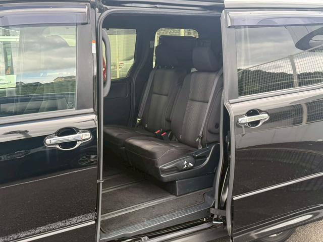 ヴォクシー ＺＳ　煌【禁煙車／冬タイヤＡＷ／トヨタセーフティセンス】　【クルーズコントロール／衝突軽減／車線逸脱警告／リヤオートエアコン】【両側電動ドア／ＬＥＤヘッドライト／オートライトハイビーム】【ＥＴＣ／バックカメラ／フルセグ／ＢＴ接続】【７型ナビ／前方ドラレコ】（29枚目）