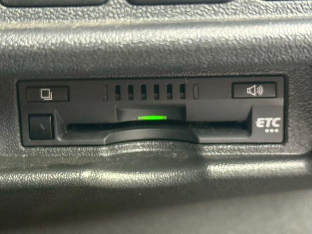 ハイエースバン スーパーＧＬ　ダークプライムＩＩ【４ＷＤ／ディーゼルターボ】　【ワンオーナー／禁煙／１００Ｖ電源】【ベッドキット付／トヨタセーフティセンス／全方位カメラ】【衝突軽減／コーナーセンサー／デジタルインナーミラー】【前後ドラレコ／ＬＥＤライト／オートハイビーム】（18枚目）