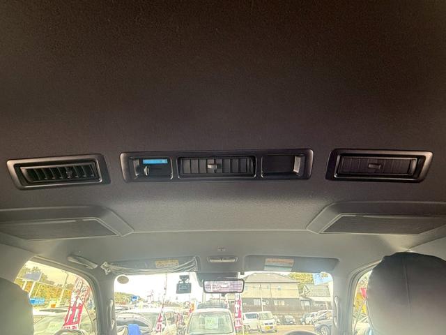 ハイエースバン スーパーＧＬ　ダークプライムＩＩ【４ＷＤ／ディーゼルターボ】　【ワンオーナー／禁煙／１００Ｖ電源】【ベッドキット付／トヨタセーフティセンス／全方位カメラ】【衝突軽減／コーナーセンサー／デジタルインナーミラー】【前後ドラレコ／ＬＥＤライト／オートハイビーム】（22枚目）