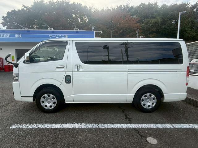ハイエースバン スーパーＧＬ　ダークプライムＩＩ【４ＷＤ／ディーゼルターボ】　【ワンオーナー／禁煙／１００Ｖ電源】【ベッドキット付／トヨタセーフティセンス／全方位カメラ】【衝突軽減／コーナーセンサー／デジタルインナーミラー】【前後ドラレコ／ＬＥＤライト／オートハイビーム】（30枚目）