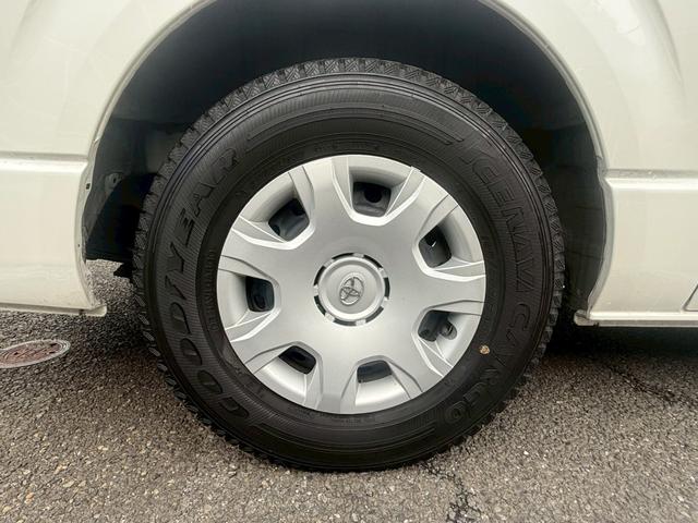 ハイエースバン スーパーＧＬ　ダークプライムＩＩ【４ＷＤ／ディーゼルターボ】　【ワンオーナー／禁煙／１００Ｖ電源】【ベッドキット付／トヨタセーフティセンス／全方位カメラ】【衝突軽減／コーナーセンサー／デジタルインナーミラー】【前後ドラレコ／ＬＥＤライト／オートハイビーム】（35枚目）