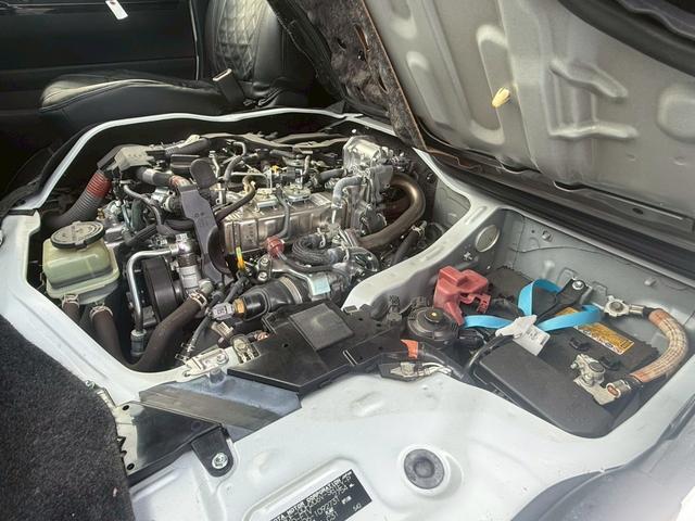 ハイエースバン スーパーＧＬ　ダークプライムＩＩ【４ＷＤ／ディーゼルターボ】　【ワンオーナー／禁煙／１００Ｖ電源】【ベッドキット付／トヨタセーフティセンス／全方位カメラ】【衝突軽減／コーナーセンサー／デジタルインナーミラー】【前後ドラレコ／ＬＥＤライト／オートハイビーム】（37枚目）