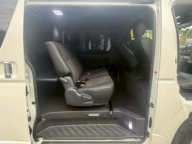 ハイエースバン スーパーＧＬ　ダークプライムＩＩ【４ＷＤ／ディーゼルターボ】　【ワンオーナー／禁煙／１００Ｖ電源】【ベッドキット付／トヨタセーフティセンス／全方位カメラ】【衝突軽減／コーナーセンサー／デジタルインナーミラー】【前後ドラレコ／ＬＥＤライト／オートハイビーム】（41枚目）