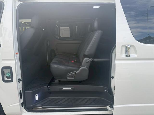 ハイエースバン スーパーＧＬ　ダークプライムＩＩ【４ＷＤ／ディーゼルターボ】　【ワンオーナー／禁煙／１００Ｖ電源】【ベッドキット付／トヨタセーフティセンス／全方位カメラ】【衝突軽減／コーナーセンサー／デジタルインナーミラー】【前後ドラレコ／ＬＥＤライト／オートハイビーム】（45枚目）