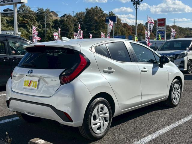 アクア G【禁煙/4WD/寒冷地仕様】【純正前後ドラレコ】 【追従クルコン/100V電源】【7型ナビ/バックカメラ/BT接続】【衝突軽減/車線逸脱警告/コーナーセンサー】【LED/オートハイビーム】【ETC】【フロント熱線/ミラーヒーター】【革巻きステア】(3枚目)