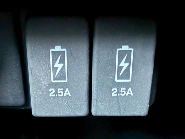 Ｎ－ＷＧＮカスタム Ｇ　ターボＳＳ２トーンカラースタイルパッケージ【特別仕様車】　【禁煙車／８型ナビ】【クルーズコントロール／ハーフレザーシート】【ＥＴＣ／バックカメラ／ドライブレコーダー】【ＨＩＤヘッドライト／オートライト】【パドルシフト】【オートエアコン／純正１５インチＡＷ］（17枚目）