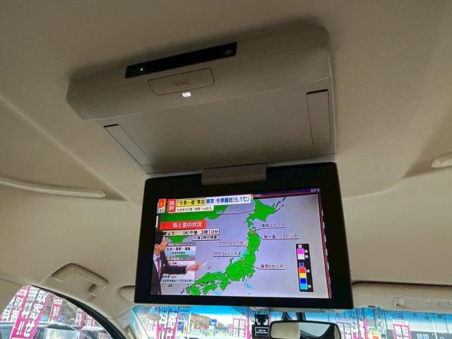 アルファード ２．５Ｇ【４ＷＤ／８人乗り】【１１型フリップダウンモニター】　【純正１０型ナビ／衝突軽減システム】【追従クルコン／コーナーセンサー】【ハーフレザーシート／電動シート】【パワーバックドア／前後ドラレコ／ＥＴＣ／バックカメラ】【ＬＥＤヘッドライト／フルセグＴＶ】（10枚目）
