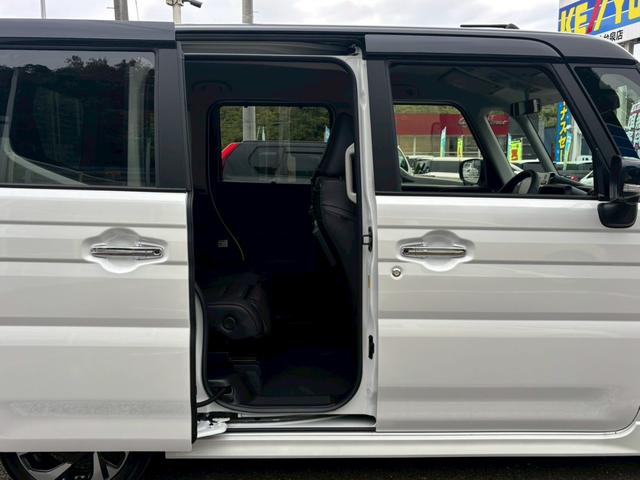 スペーシアカスタム ハイブリッドXSターボ【届出済未使用車/4WD/全方位ナビ】 【スズキコネクト9型全方位ナビ/フルセグ/BT接続】【コーナーセンサー/追従クルコン/衝突軽減】【ハーフレザー/シートヒーター/オットマン/両側電動ドア】【LEDライト/フォグ】【パドルシフト】(15枚目)