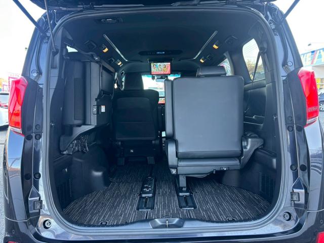 アルファードハイブリッド Ｓ　タイプゴールド【愛知仕入／４ＷＤ／モデリスタフルエアロ】　【シグネチェーイルミ／後席フリップダウンモニター／レーダー探知機／ＴＶキット】【ディスプレイオーディオナビ付／バックカメラ／フルセグ／ＥＴＣ】【バックカメラ／両側電動ドア／１００Ｖ電源／ハーフレザー】（23枚目）