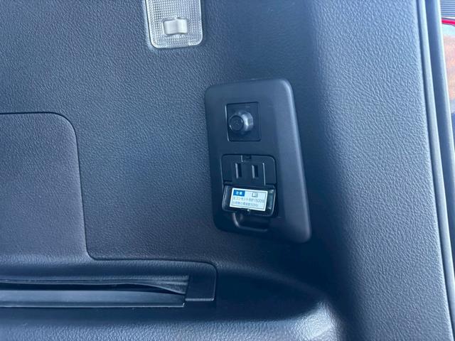 アルファードハイブリッド Ｓ　タイプゴールド【愛知仕入／４ＷＤ／モデリスタフルエアロ】　【シグネチェーイルミ／後席フリップダウンモニター／レーダー探知機／ＴＶキット】【ディスプレイオーディオナビ付／バックカメラ／フルセグ／ＥＴＣ】【バックカメラ／両側電動ドア／１００Ｖ電源／ハーフレザー】（25枚目）