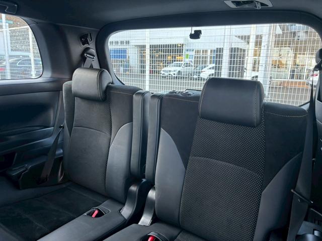 アルファードハイブリッド Ｓ　タイプゴールド【愛知仕入／４ＷＤ／モデリスタフルエアロ】　【シグネチェーイルミ／後席フリップダウンモニター／レーダー探知機／ＴＶキット】【ディスプレイオーディオナビ付／バックカメラ／フルセグ／ＥＴＣ】【バックカメラ／両側電動ドア／１００Ｖ電源／ハーフレザー】（32枚目）